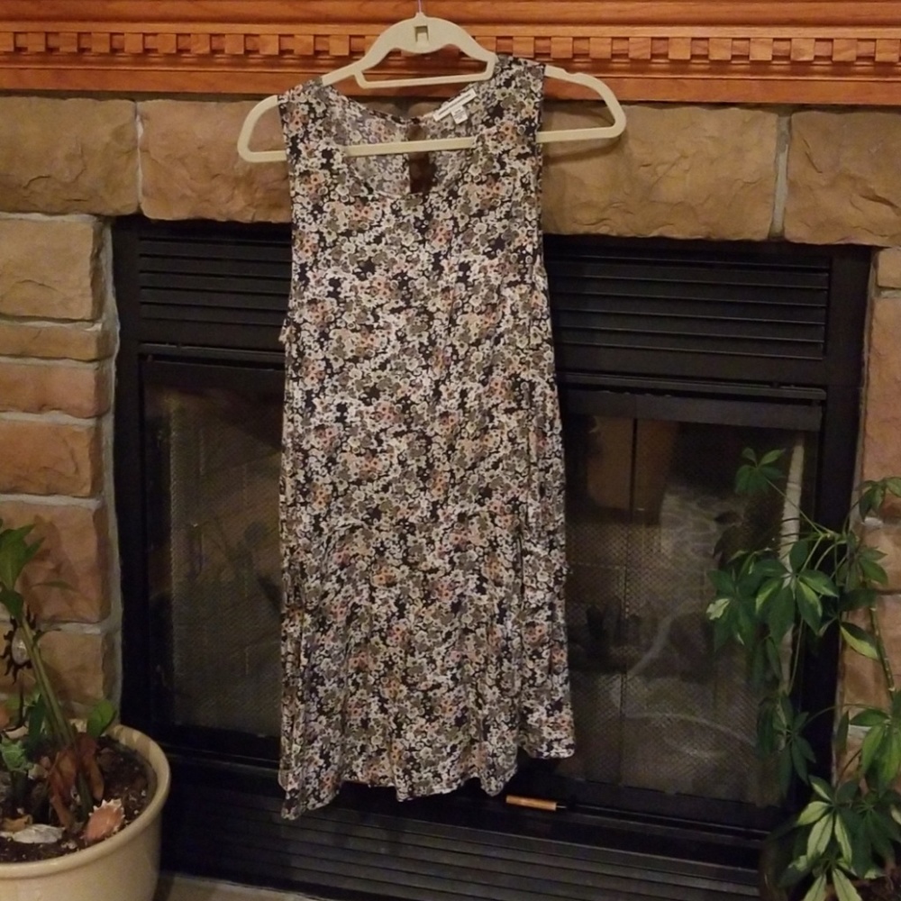 American Eagle dress with pockets.
